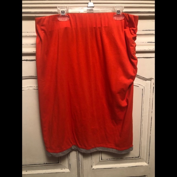 CAbi Reversible Tube Skirt - Picture 2 of 3